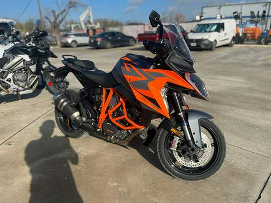 2023 KTM 1290 Super Duke GT