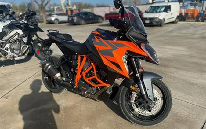 2023 KTM 1290 Super Duke GT