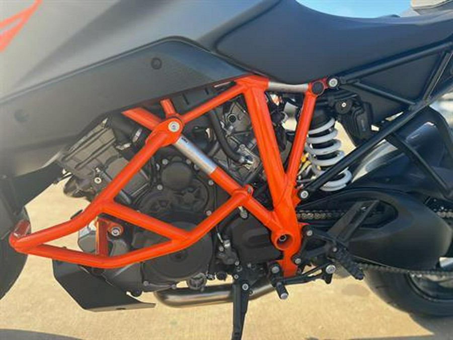 2023 KTM 1290 Super Duke GT