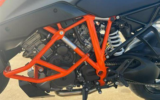 2023 KTM 1290 Super Duke GT