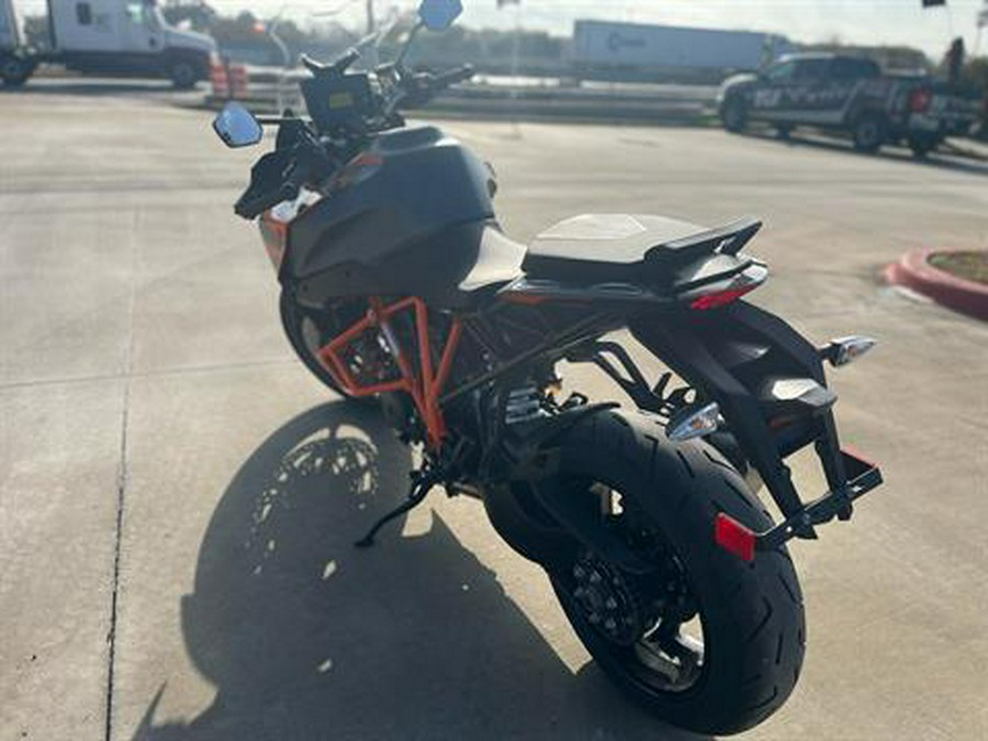 2023 KTM 1290 Super Duke GT