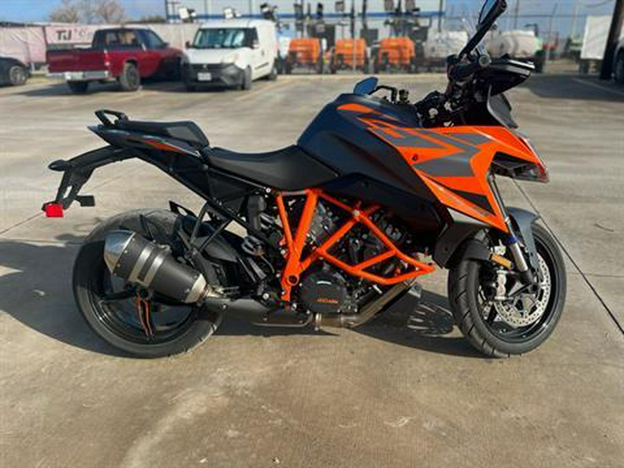 2023 KTM 1290 Super Duke GT