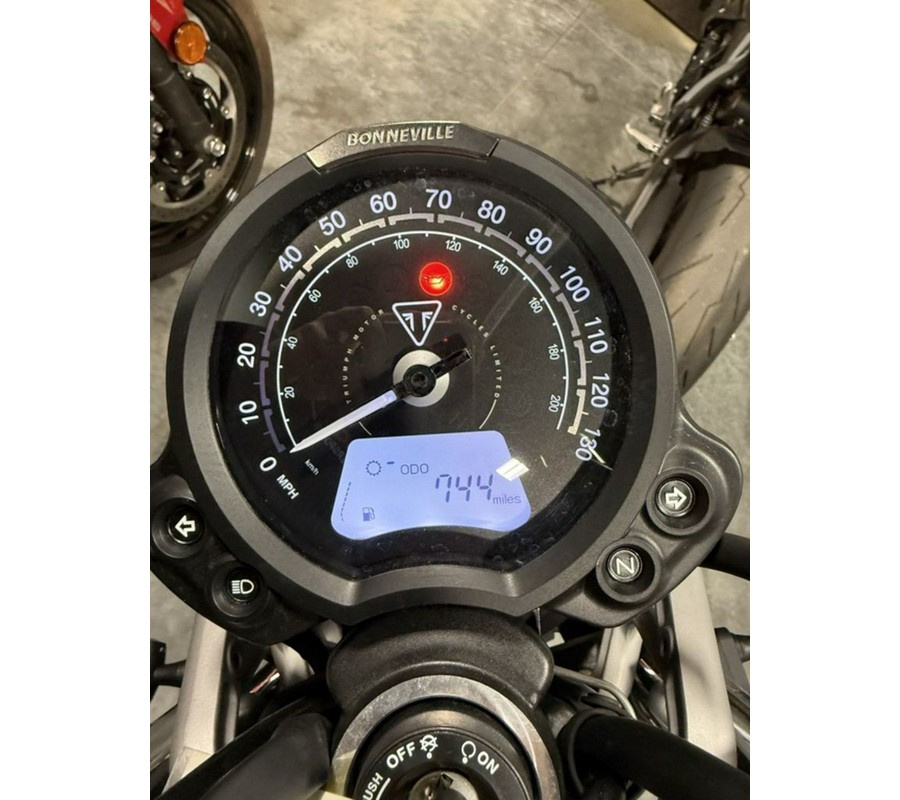2025 Triumph Scrambler 900 Base
