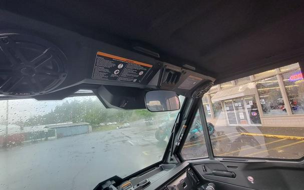 2026 Can-Am® Defender Limited HD11 Desert Tan & Carbon Black