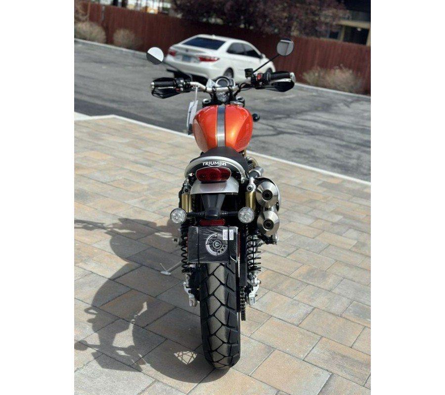 2024 Triumph Scrambler 1200 XE Baja Orange / Phantom Black