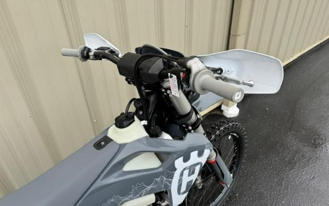 2024 Husqvarna® TE 300 Pro