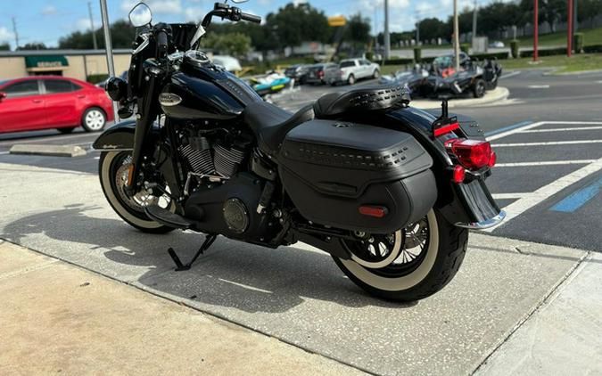 2023 Harley-Davidson FLHCS - Heritage Classic