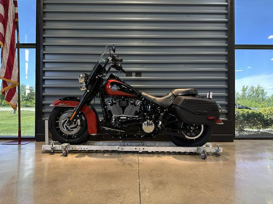 2025 Harley-Davidson® FLHC - Heritage Classic