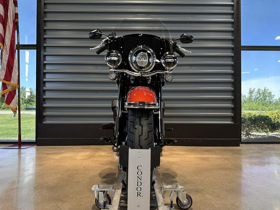 2025 Harley-Davidson® FLHC - Heritage Classic