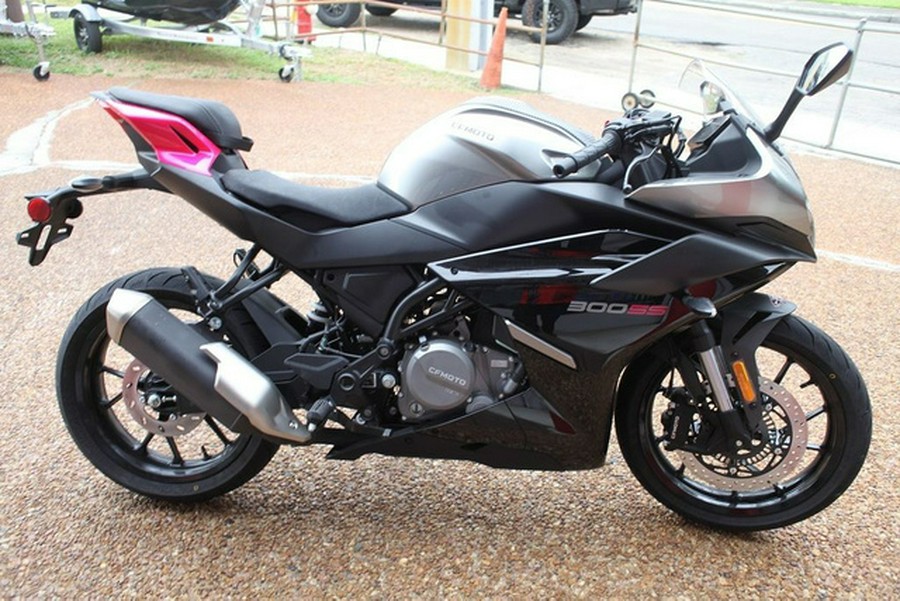 2025 CFMOTO 300SS