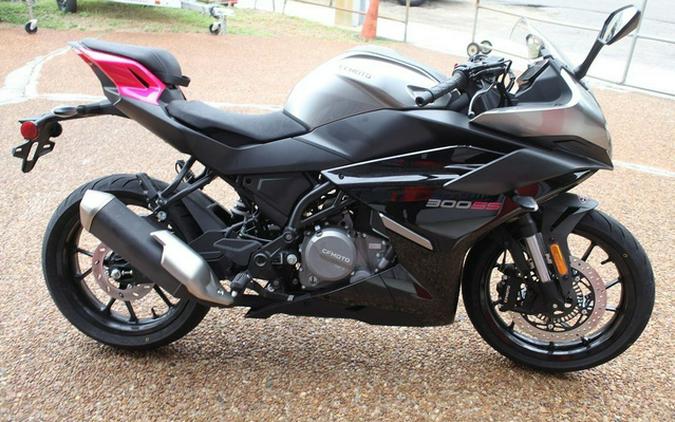 2025 CFMOTO 300SS