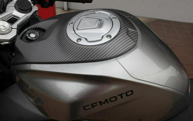 2025 CFMOTO 300SS