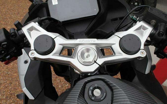 2025 CFMOTO 300SS