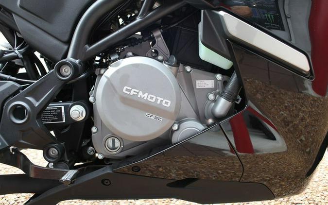2025 CFMOTO 300SS