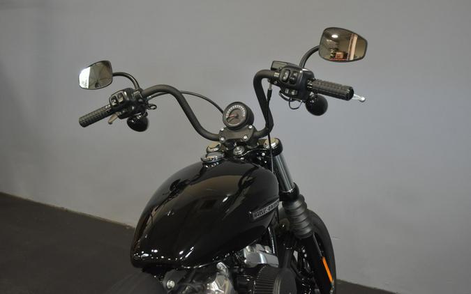 2025 Harley-Davidson Street Bob Vivid Black w/Cast Wheels