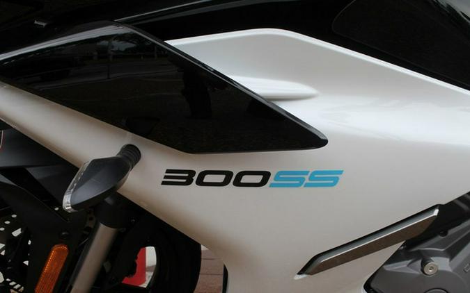 2025 CFMOTO 300SS