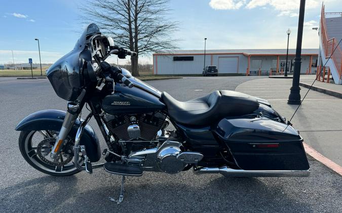 2016 Harley-Davidson® Street Glide® Special Custom Color Cosmic Blue Pearl