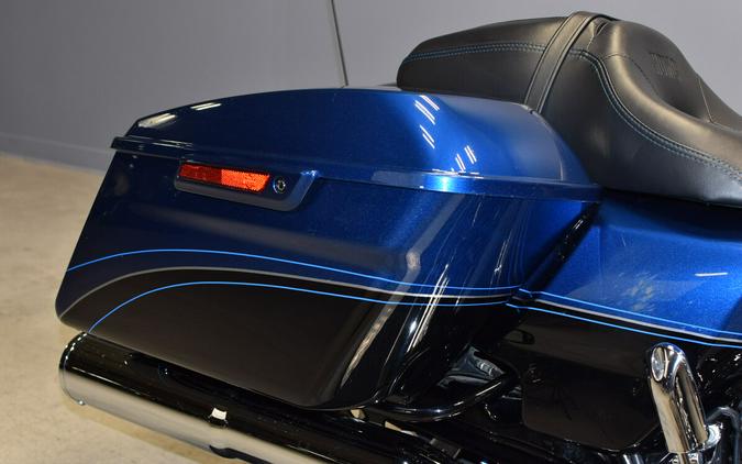 2018 Harley-Davidson 115th Anniversary Street Glide Legend Blue/Vivid Black