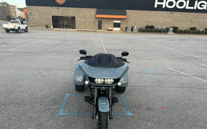 2024 Harley-Davidson Road Glide 3 SHARKSKIN W/ PINSTRIPE