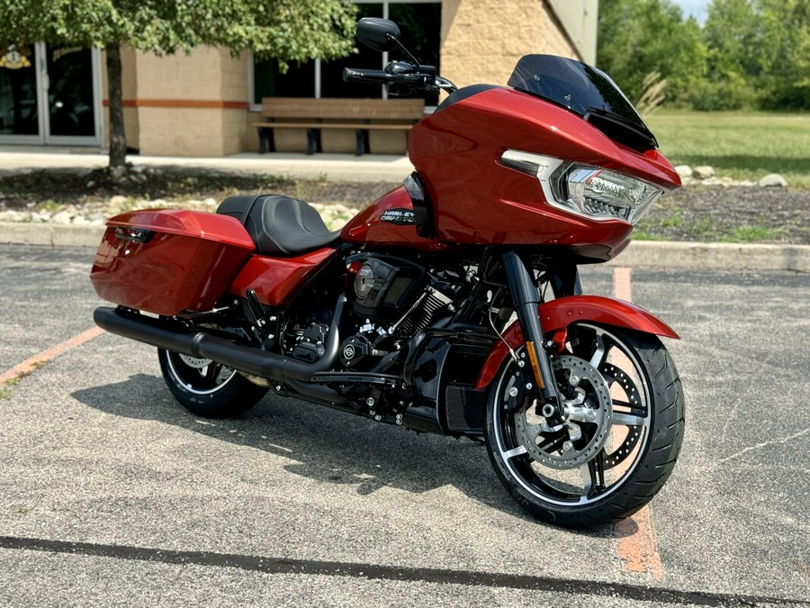 2024 Harley-Davidson Road Glide™ Whiskey Fire - Black Finish