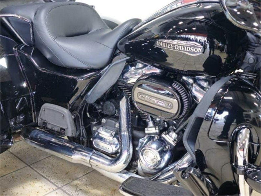 2021 Harley-Davidson® FLHTCUTG - Tri Glide® Ultra