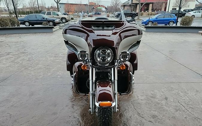 FLHTCUTG 2018 Tri Glide Ultra