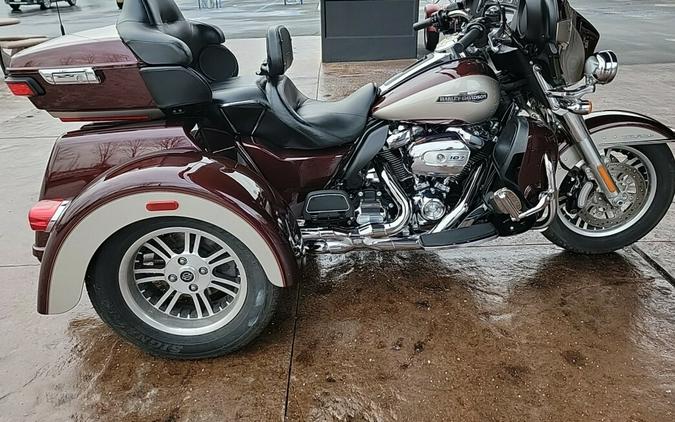 FLHTCUTG 2018 Tri Glide Ultra