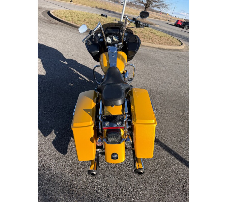 2005 Harley-Davidson® Road Glide® Yellow Pearl