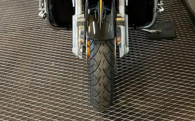 2017 Harley-Davidson Road Glide Base