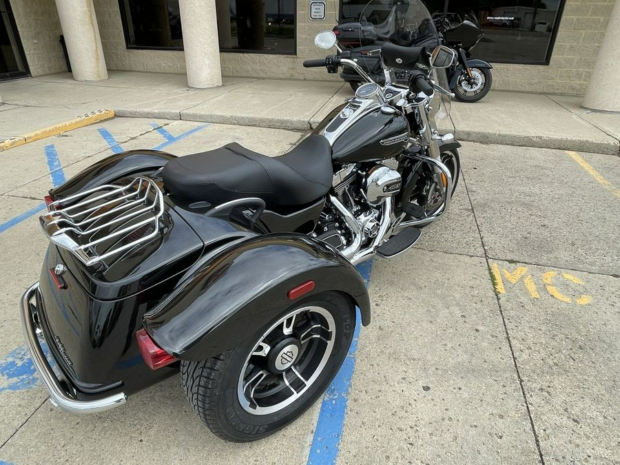 2016 Harley-Davidson® FLRT - Freewheeler®