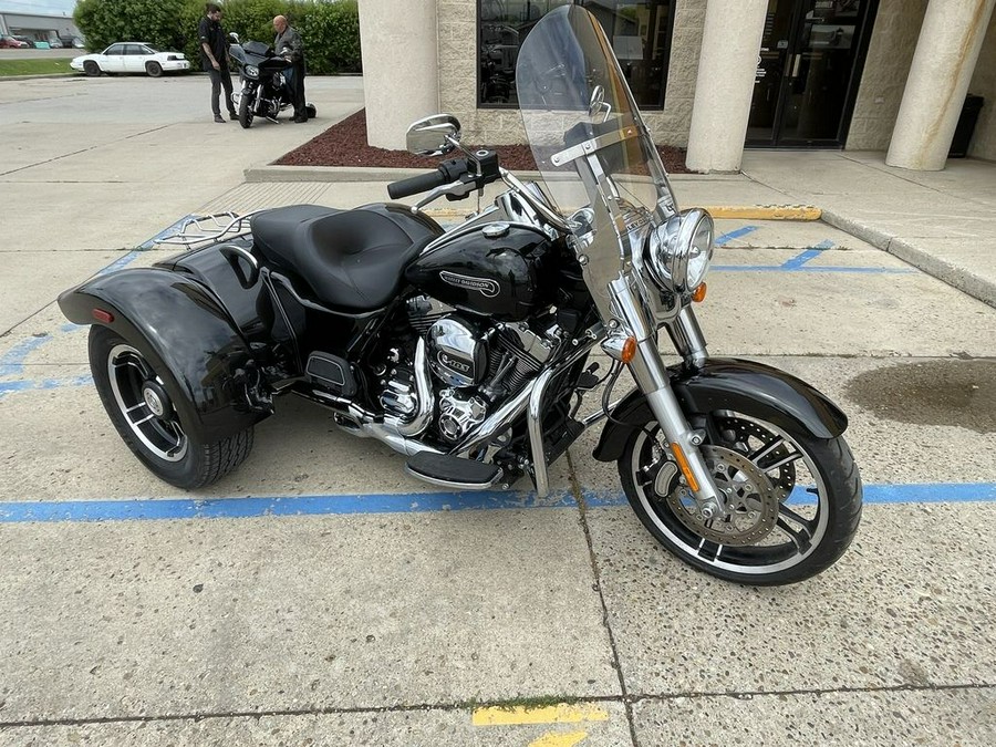 2016 Harley-Davidson® FLRT - Freewheeler®