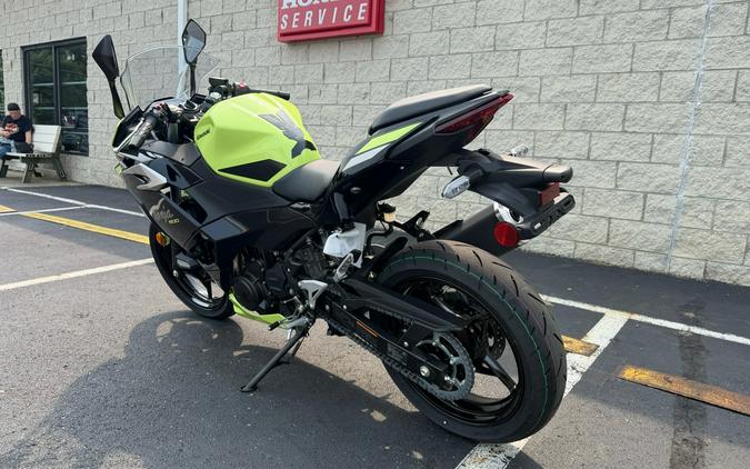 2026 Kawasaki Ninja® 500 SE ABS