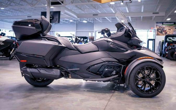 2023 Can-Am® Spyder RT Limited Dark Wheels