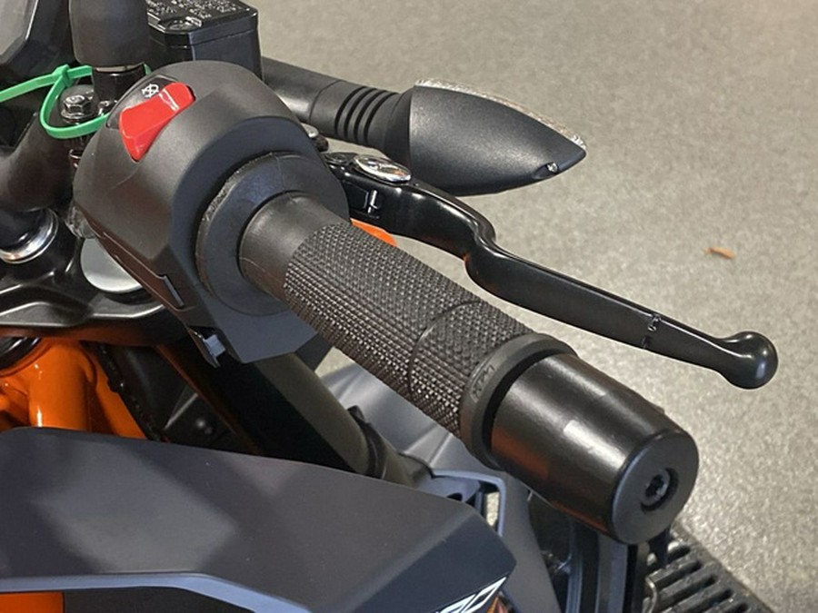 2023 KTM Duke 390