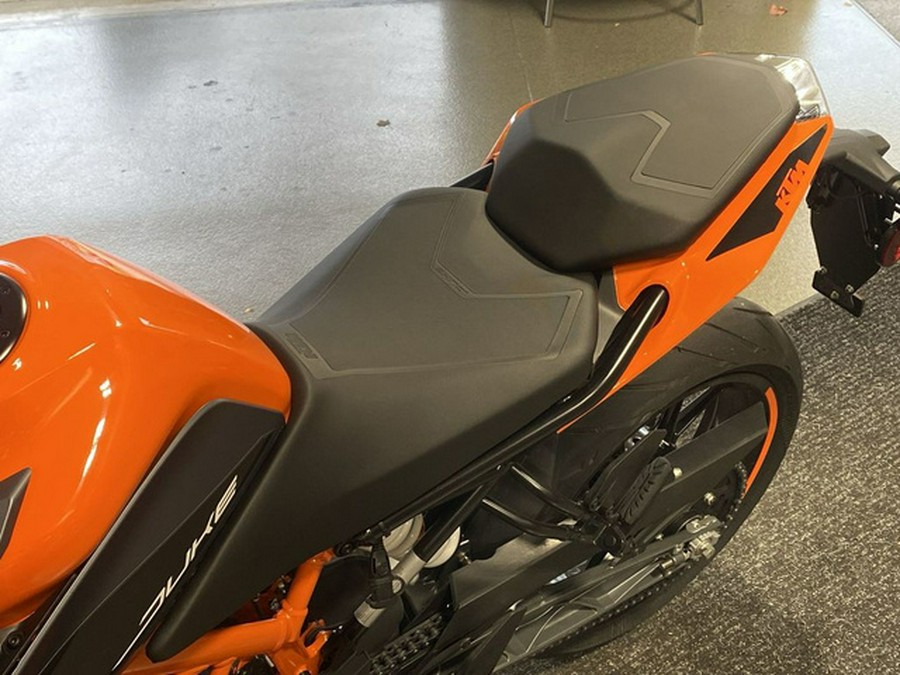 2023 KTM Duke 390