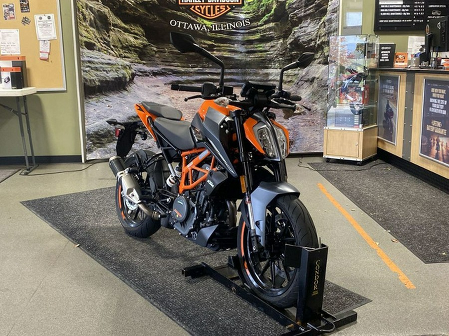 2023 KTM Duke 390