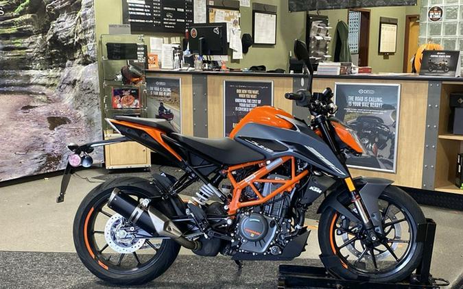 2023 KTM Duke 390