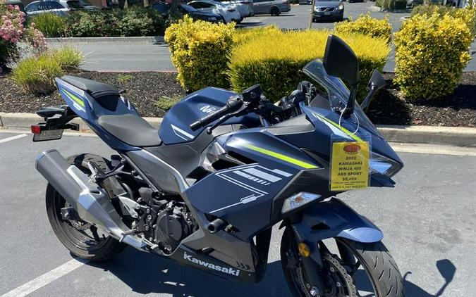 2022 Kawasaki Ninja® 400 ABS Metallic Matte Blue/Metallic Graphite Gray