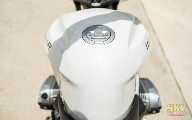 2020 BMW R 1250 R Light White/Lupin Blue Met/Racing Red 1250 R Sport