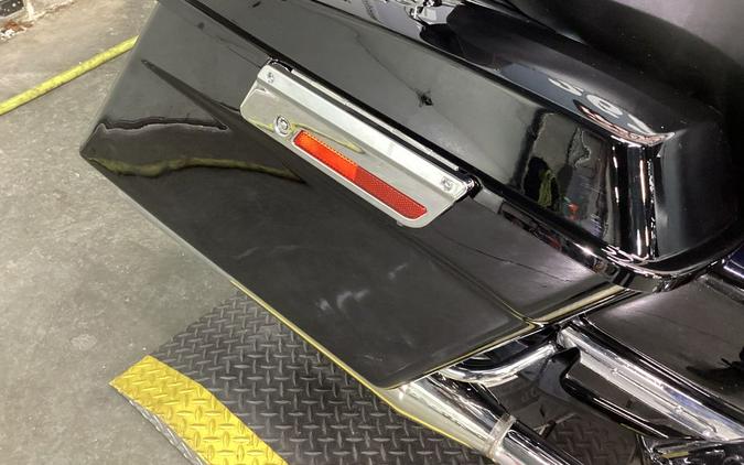 2008 Harley-Davidson® FLHRSE4 - Road King® Screamin' Eagle®