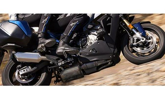 2025 BMW S 1000 XR