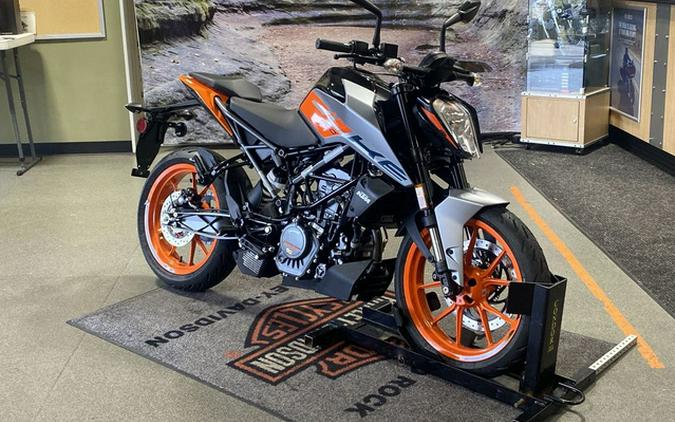 2023 KTM Duke 200