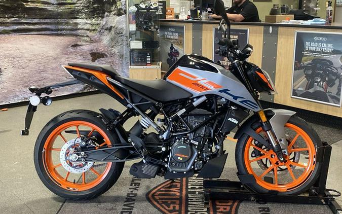 2023 KTM Duke 200