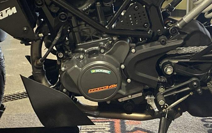 2023 KTM Duke 200