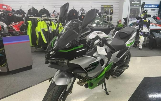 2024 Kawasaki Ninja® 7 Hybrid ABS