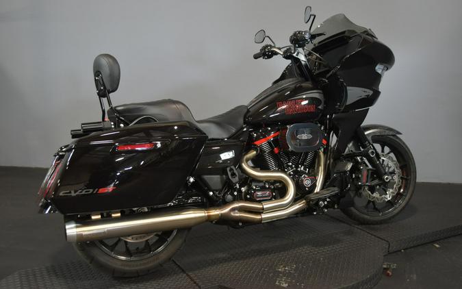 2024 Harley-Davidson CVO Road Glide ST Raven Metallic