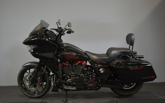 2024 Harley-Davidson CVO Road Glide ST Raven Metallic