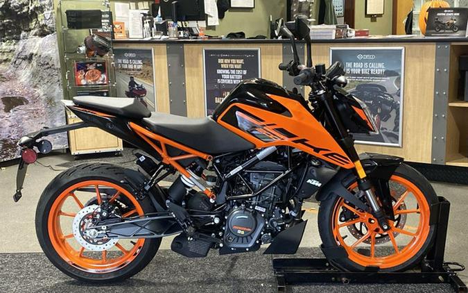 2023 KTM Duke 200