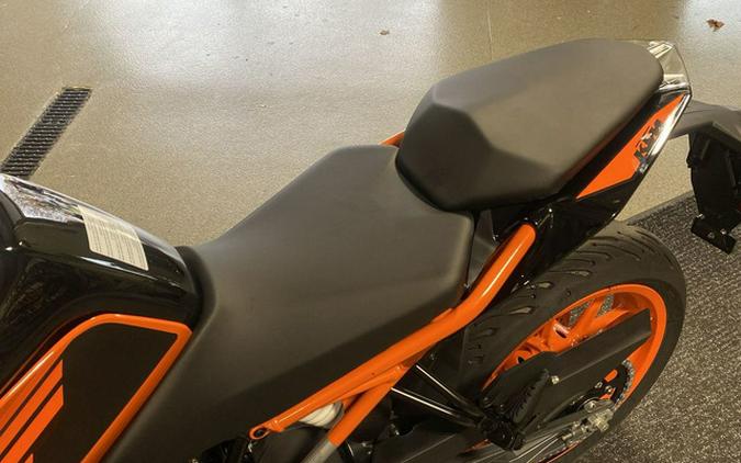 2023 KTM Duke 200