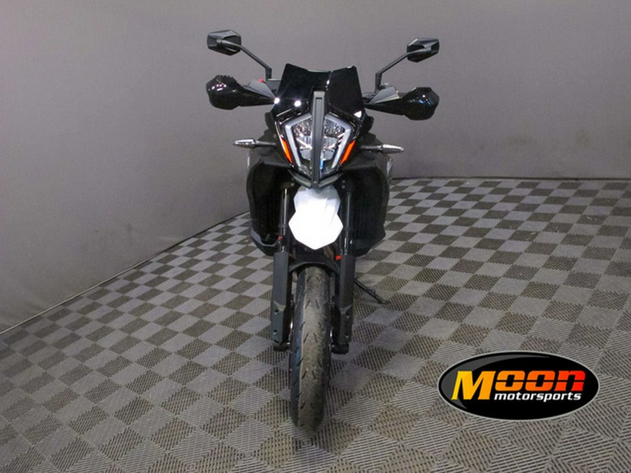 2024 KTM 890 SMT